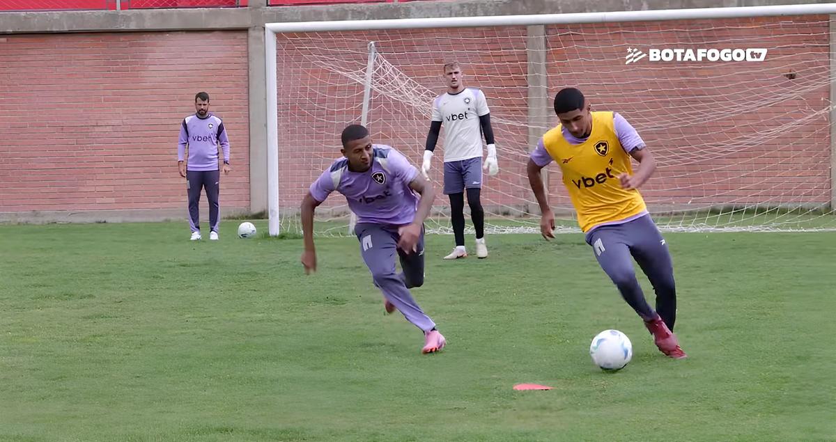 Glorioso estreia nesta quarta-feira, às 21h30, no Estádio Víctor Agustín Ugarte (Foto/Botafogo TV)