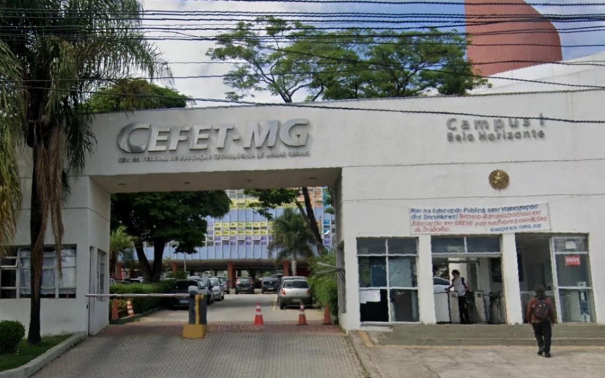 Alunos relatam dificuldades para informações sobre o ano acadêmico. (Foto/Reprodução/Google Street View)