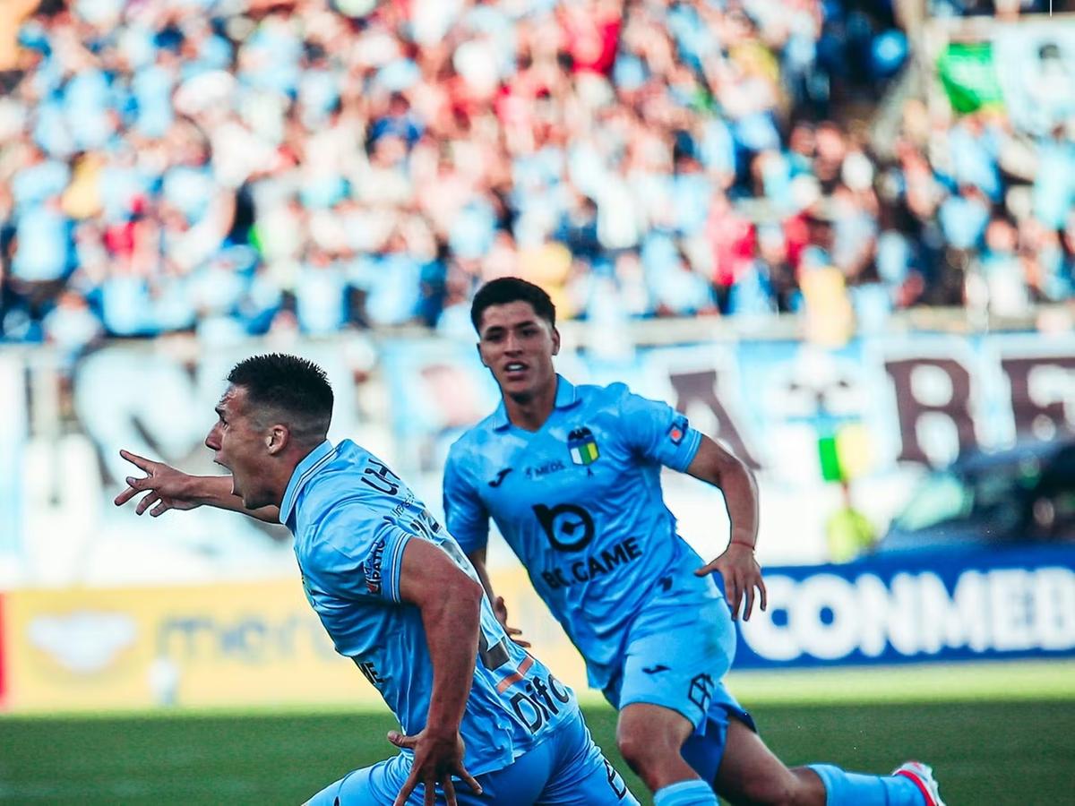 Francisco González fez um golaço ontem contra o Bahia (Foto/Todofutbol.cl)