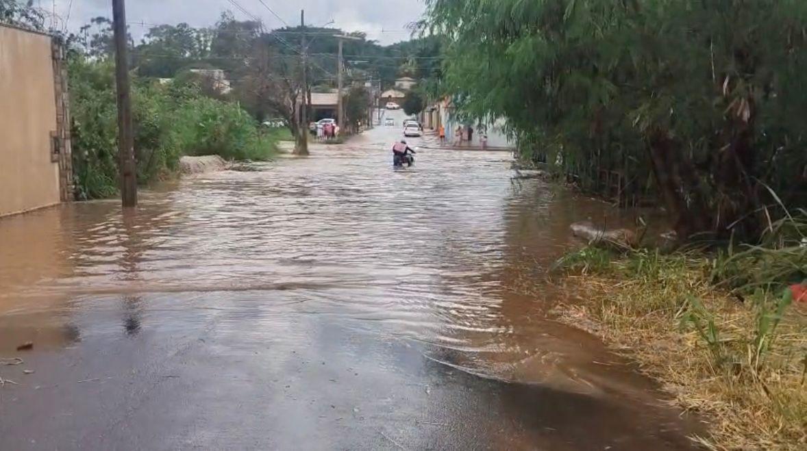 Segundo dados do Inmet choveu 25mm na tarde de domingo em Uberaba (Foto/Divulgação)