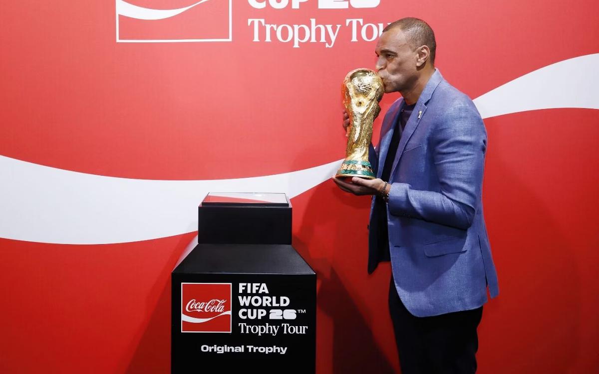 Taça original da Copa do Mundo da Fifa exposta no Museu do Futebol, em São Paulo, nessa segunda-feira (23/2) (Foto/Colabora)