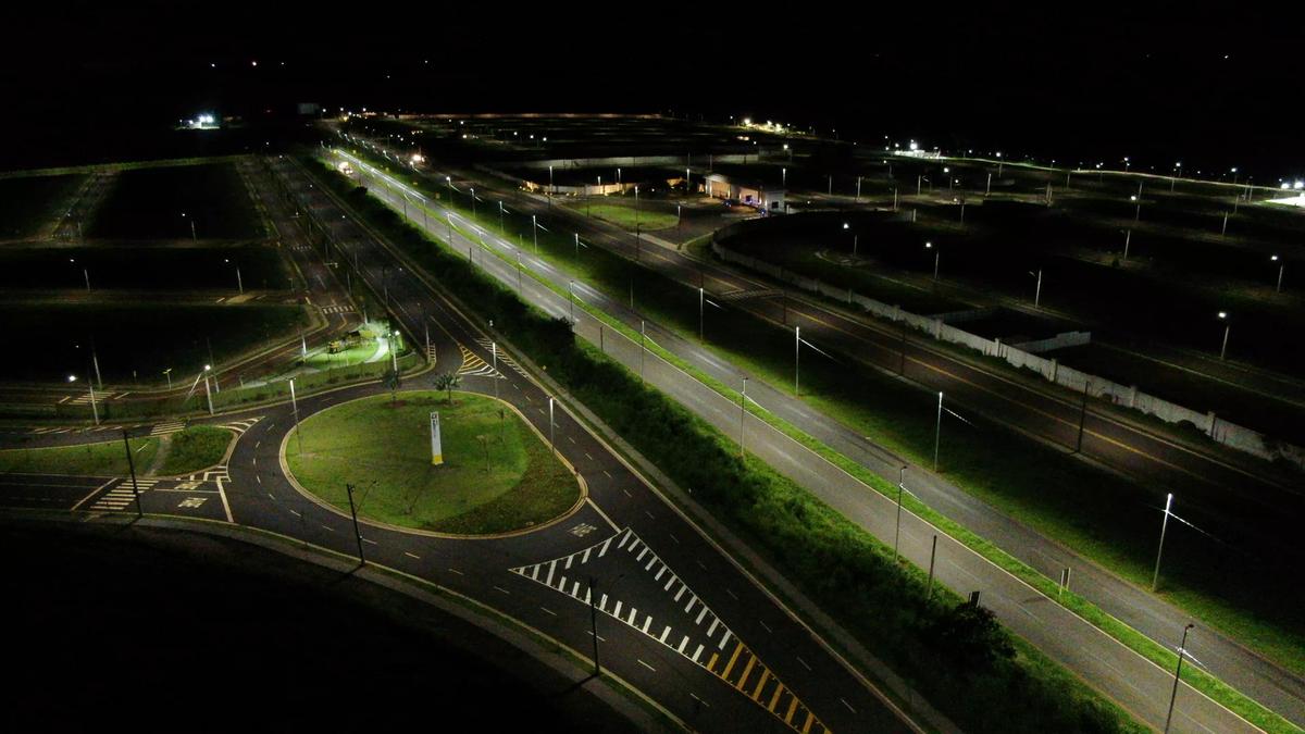 Filomena Cartafina recebe nova iluminação em trecho urbano de 2 km. (Foto/Divulgação/PMU)