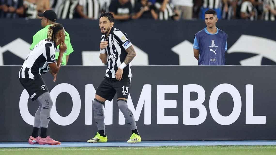 Botafogo resolve ainda no primeiro tempo. Alex Teles fez o primeiro e Danilo fez o segundo gol (Foto/Vitor Silva/BFR)
