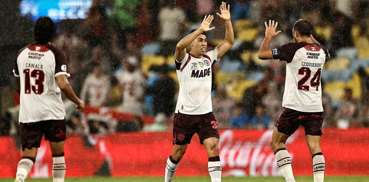 Equipe argentina aproveita erro de marcação no tempo extra, faz 3 a 2 fora de casa e confirma o título (Foto/EFE/Andre Coelho/Clarim)