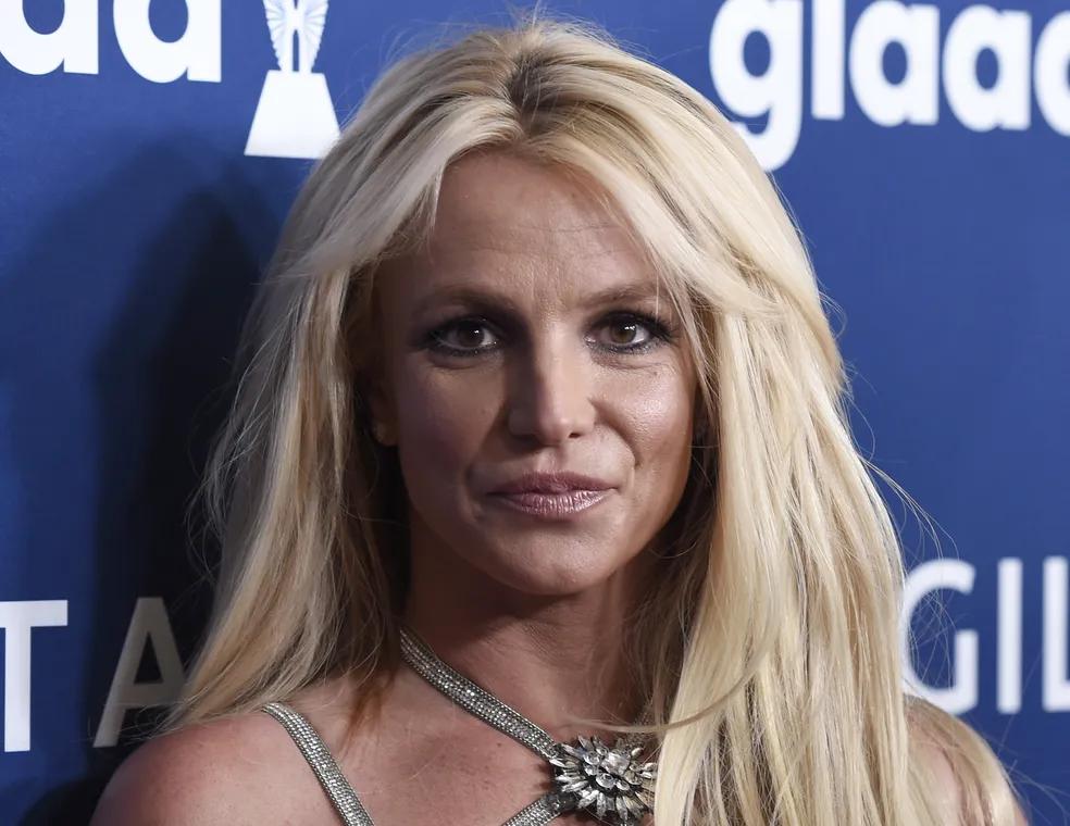 Britney foi conduzida pelas autoridades após a suspeita de dirigir sob influência de álcool, mas acabou liberada pouco tempo depois (Foto/Reprodução)