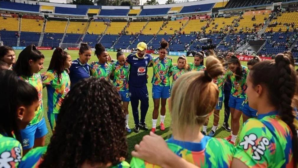 Brasil para na trave e perde para México em amistoso  • (Foto/Divulgação)