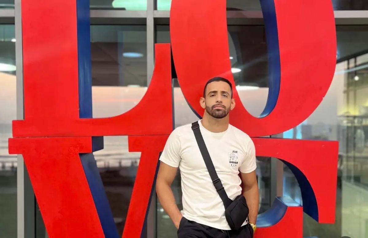 Após desfrutar de merecidas férias em um dos destinos mais vibrantes da América do Sul, a Colômbia, Renato Reis já está de volta ao ritmo acelerado. O cenário escolhido foi a icônica Cartagena das Índias, cidade que mistura a arquitetura colonial colorida com o azul inconfundível do mar do Caribe. Um verdadeiro mergulho na história e na cultura latina (Foto/Arquivo pessoal)