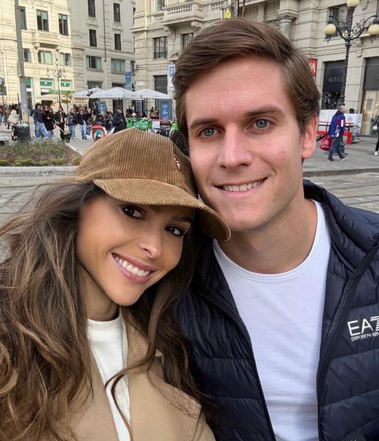 A nutróloga Laura Ferreira aproveitando as férias na Europa ao lado do namorado Leonardo Cardoso (Foto/Arquivo pessoal)