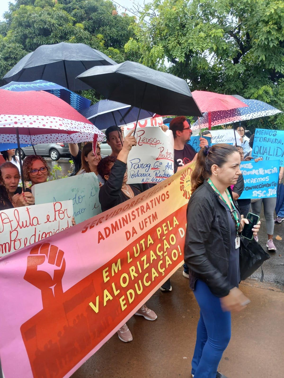 A paralisação teve início em 2 de fevereiro de 2026, integrando um movimento nacional da categoria (Foto/Marconi Lima)