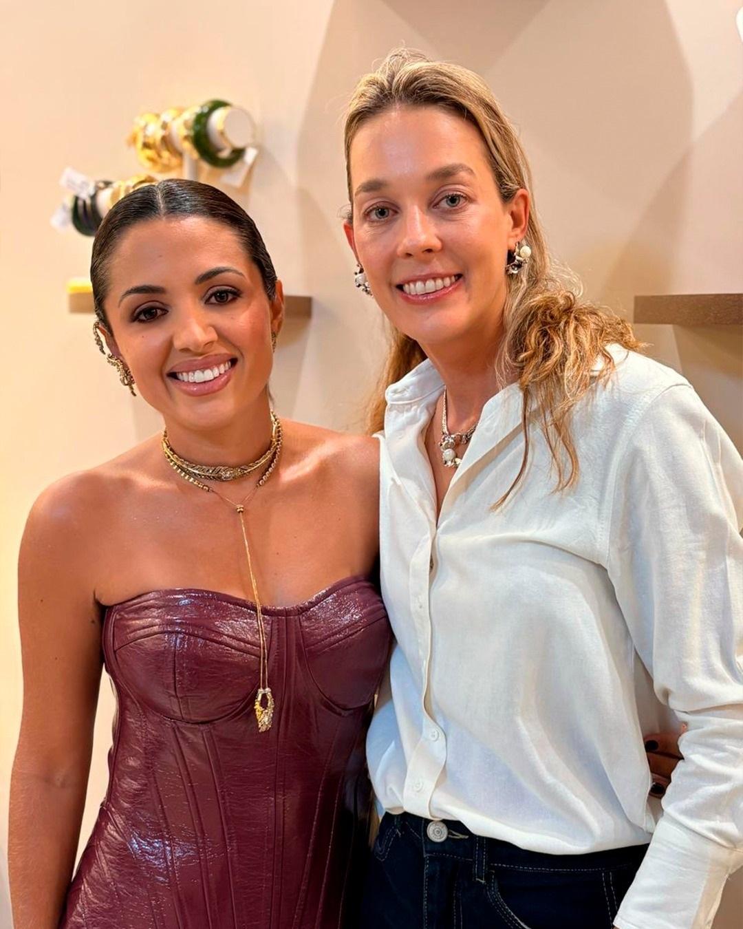 Lucinha com a Dra Luciana Colombo Tiveron (Foto/Arquivo)