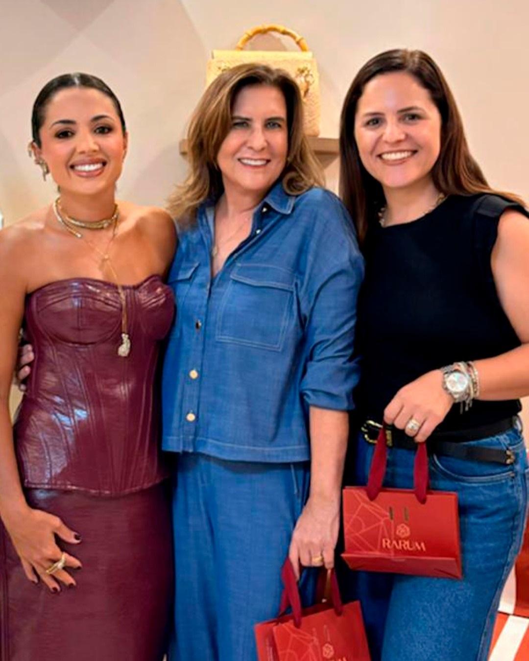 Lucinha com Luciana Cunha Castro e Jennifer Fasano (Foto/Arquivo)