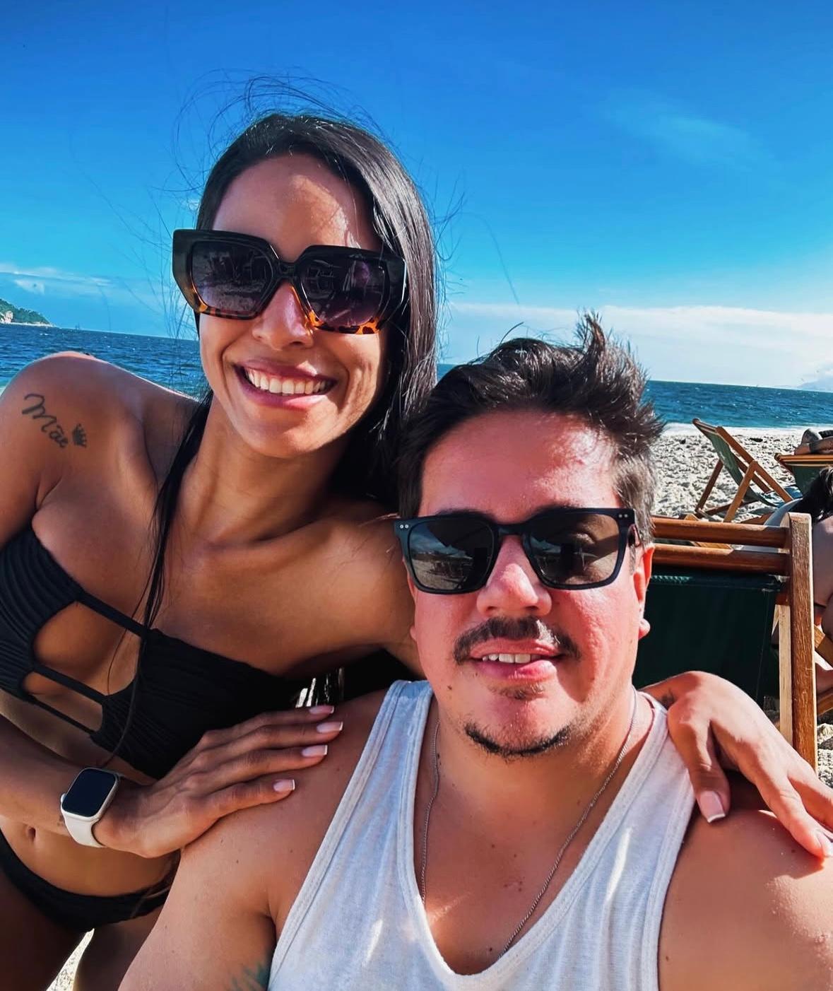 Thaís Gomes comemora a volta para Uberaba, e seu aniversário no dia 17/03, ao lado do noivo Diego Pereira. (Foto/Divulgação)