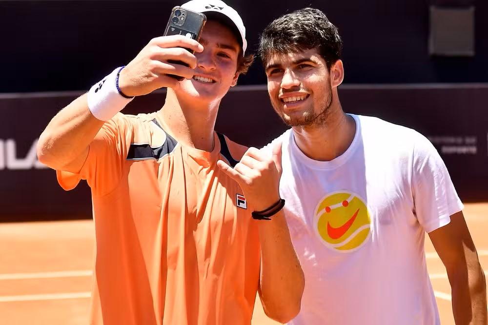 João Fonseca terá caminho difícil no Masters 1000. Se passar pode reencontrar seu ídolo Alcaraz (Foto/Instagram)