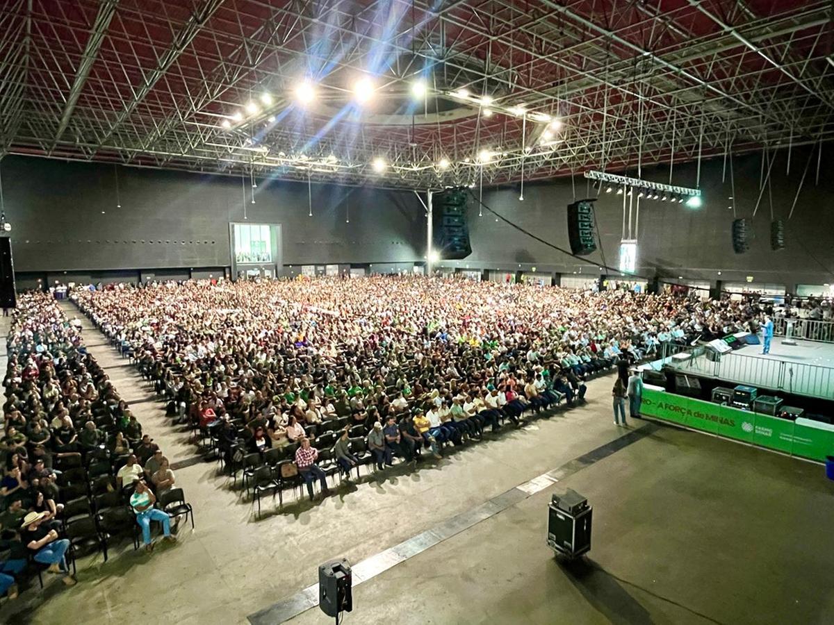 Sete caravanas de várias cidades do Triângulo Mineiro, com cerca de 350 pessoas, marcaram presença no evento que lotou o ExpoMinas 2 (Foto/Divulgação)