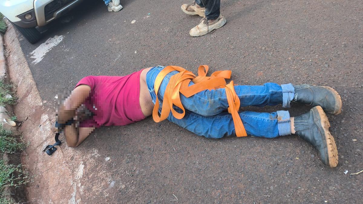 Suspeito de 37 anos foi contido por moradores após tentativa de furto em imóvel em construção no Residencial Jardim Anatê (Foto/Divulgação)