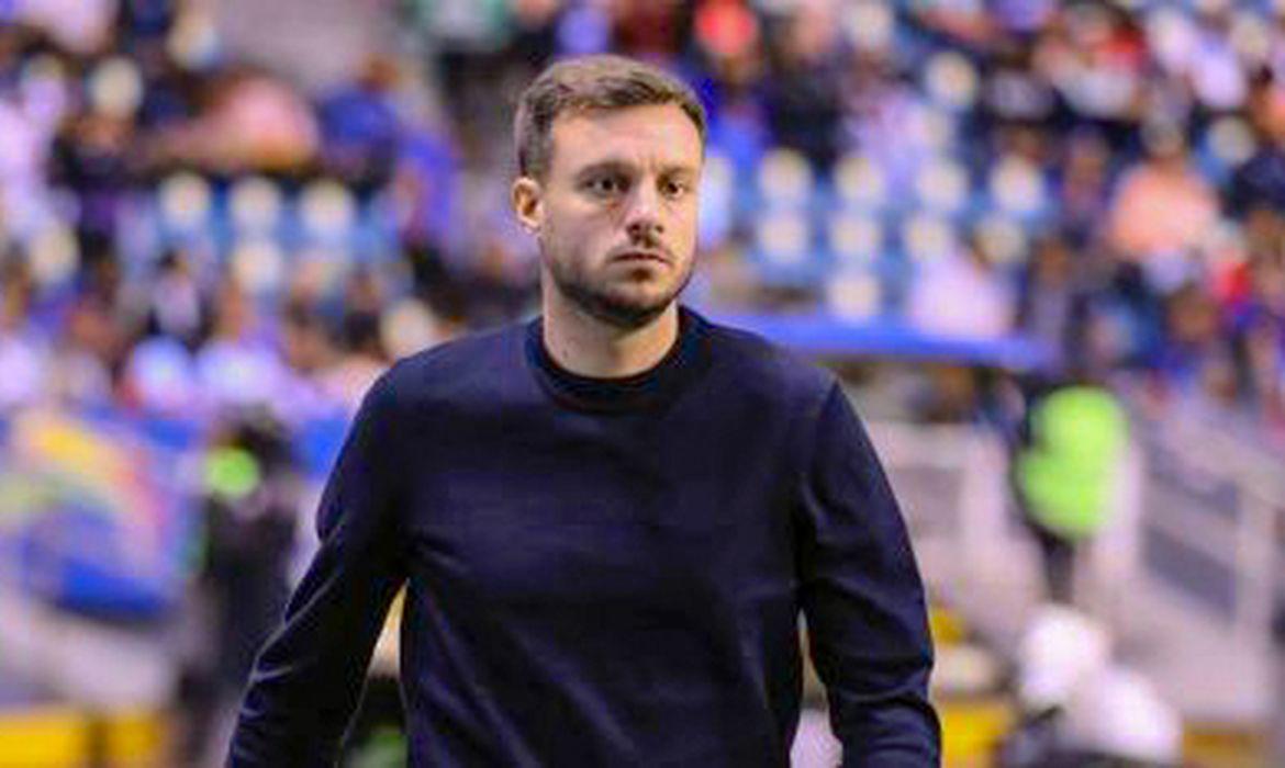 Foram 18 jogos à frente do time com nove derrotas, sete vitórias e dois empates (Foto/FC Botafogo/Divulgação)