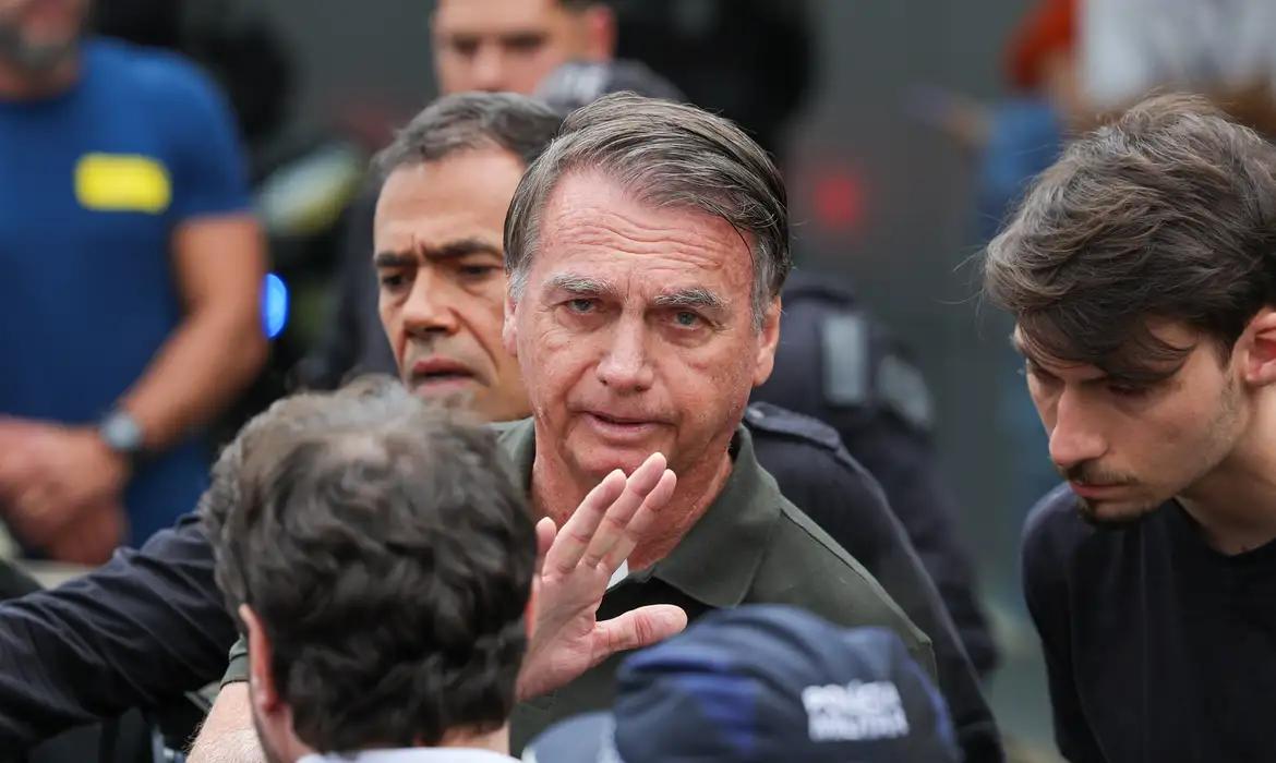 Segundo os advogados, Bolsonaro não tem condições de voltar para a prisão devido ao agravamento de seus problemas de saúde (Foto/Fabio Rodrigues Pozzebom/ Agência Brasil)