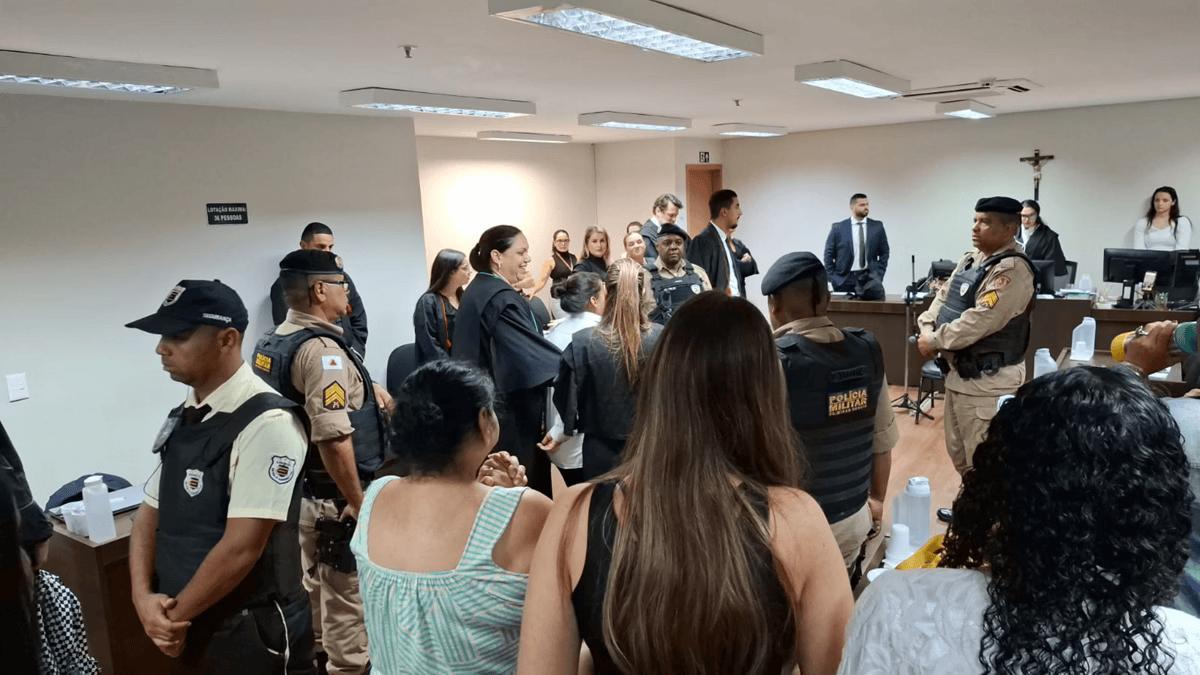 Mulher acusada de matar o homem e decepar o órgão genital foi absolvida em julgamento nesta terça-feira (24) (Foto/TJMG / Divulgação)