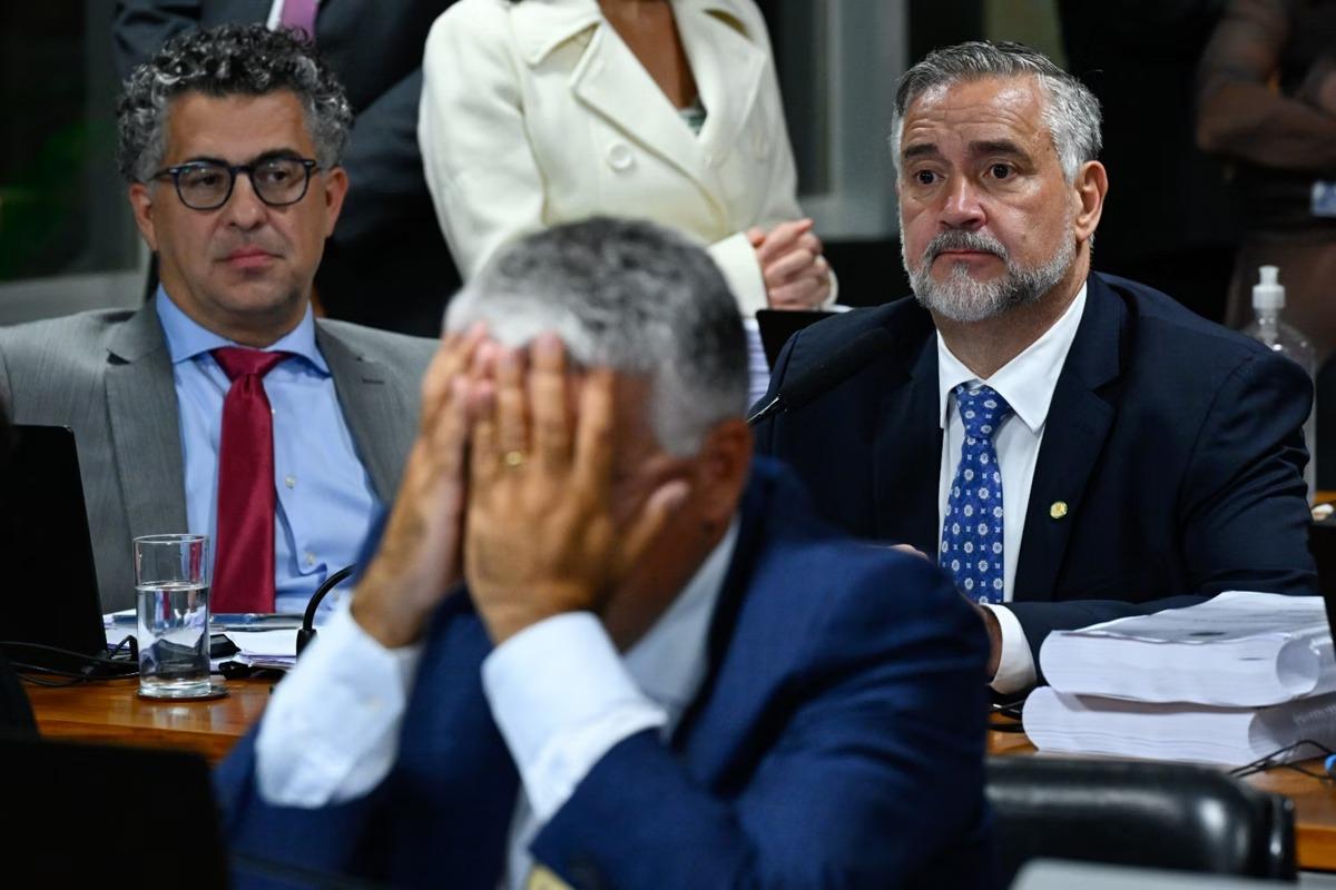 Base de Lula fez valer maioria e derrotou relatório final de Gaspar em sessão que se estendeu até 1h deste sábado (28/3) (Foto/Marcos Oliveira/Agência Senado)