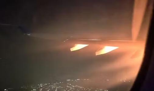 Um avião da Delta Air Lines sofreu uma explosão no motor esquerdo logo após decolar do Aeroporto de Guarulhos (Foto/Divulgação)