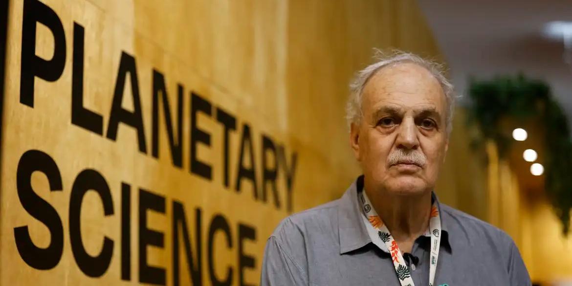 Pesquisador aposentado do Instituto Nacional de Pesquisas Espaciais (Inpe), Nobre é reconhecido internacionalmente por suas pesquisas sobre clima e aquecimento global. Atualmente, atua no Instituto de Estudos Avançados (IEA) da Universidade de São Paulo (USP) (Foto/Tânia Rêgo/Agência Brasil)