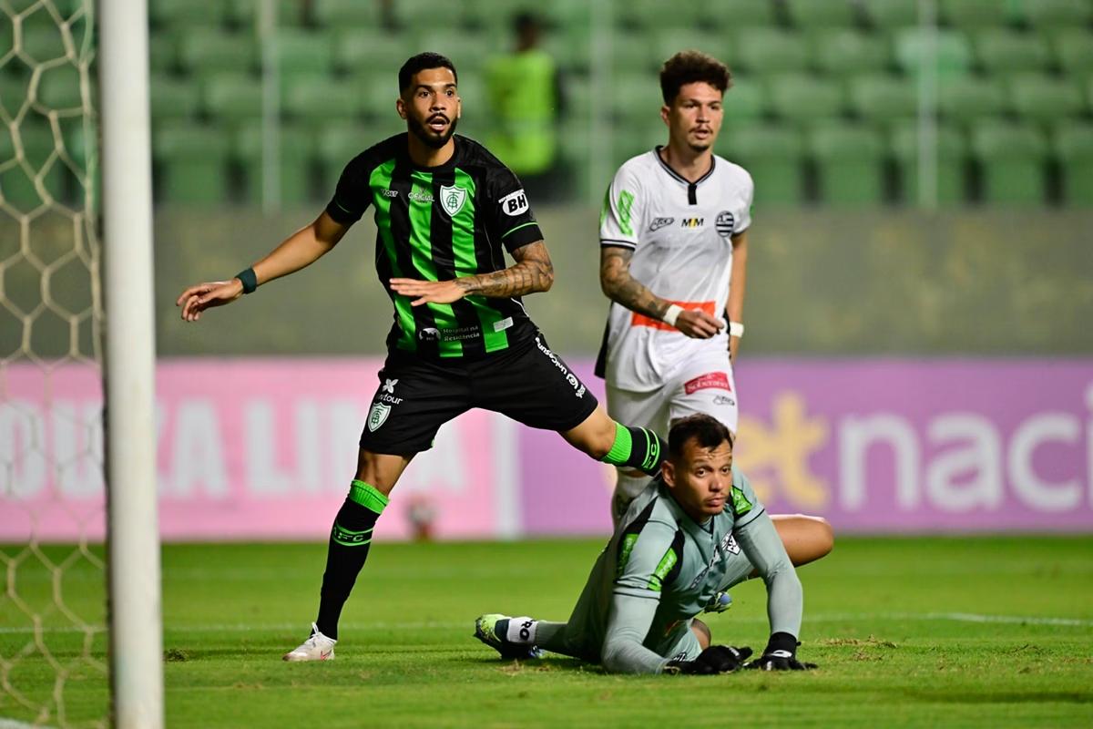 Durante partida entre América e Athletic na noite deste domingo (11), realizado na Arena Independência - BH - MG. (Foto/Mourão Panda / América)