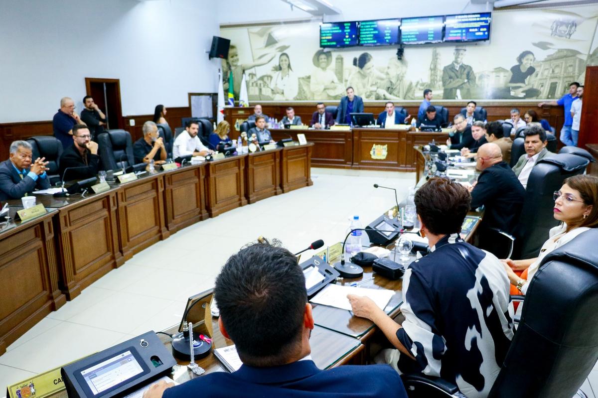 Sessão foi marcada por várias discussões e teve a presença de técnicos do governo, das concessionárias e do secretário de Mobilidade Urbana, Ulisses Lamas (Foto//Rodrigo Garcia/CMU)