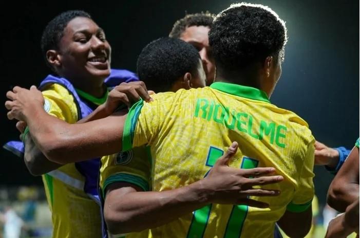 Riquelme, do Atlético-MG, marcou dois gols (Foto/Nelson Termé/CBF/Divulgação)