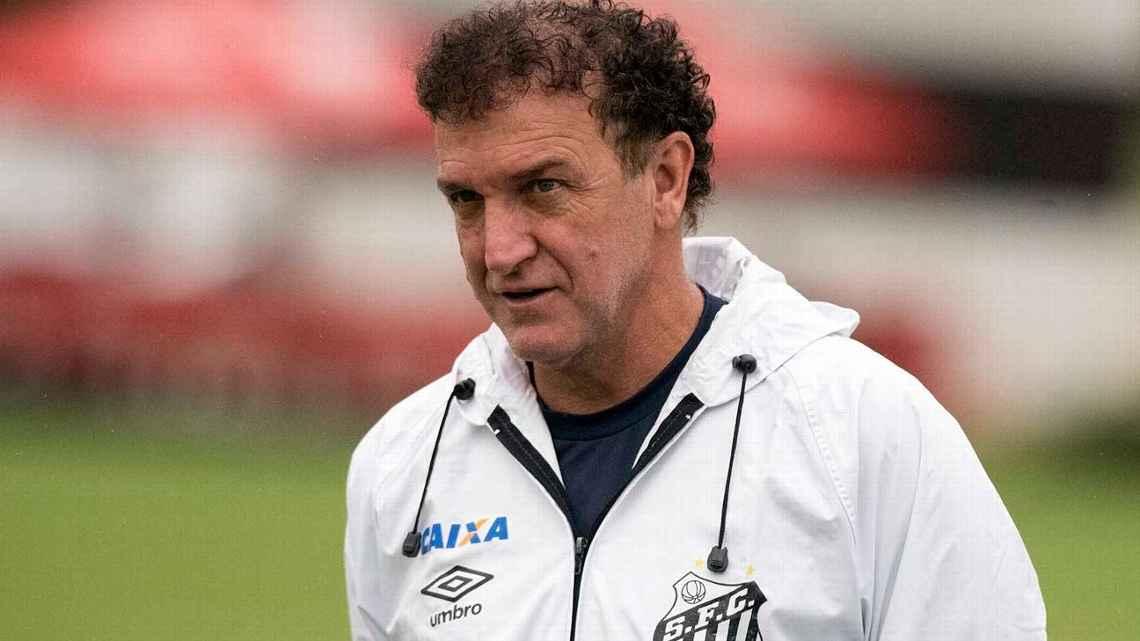 O técnico Cuca pretende uma postura ofensiva desde o início, com marcação alta para pressionar o adversário (Foto/Ivan Storti/Santos FC)