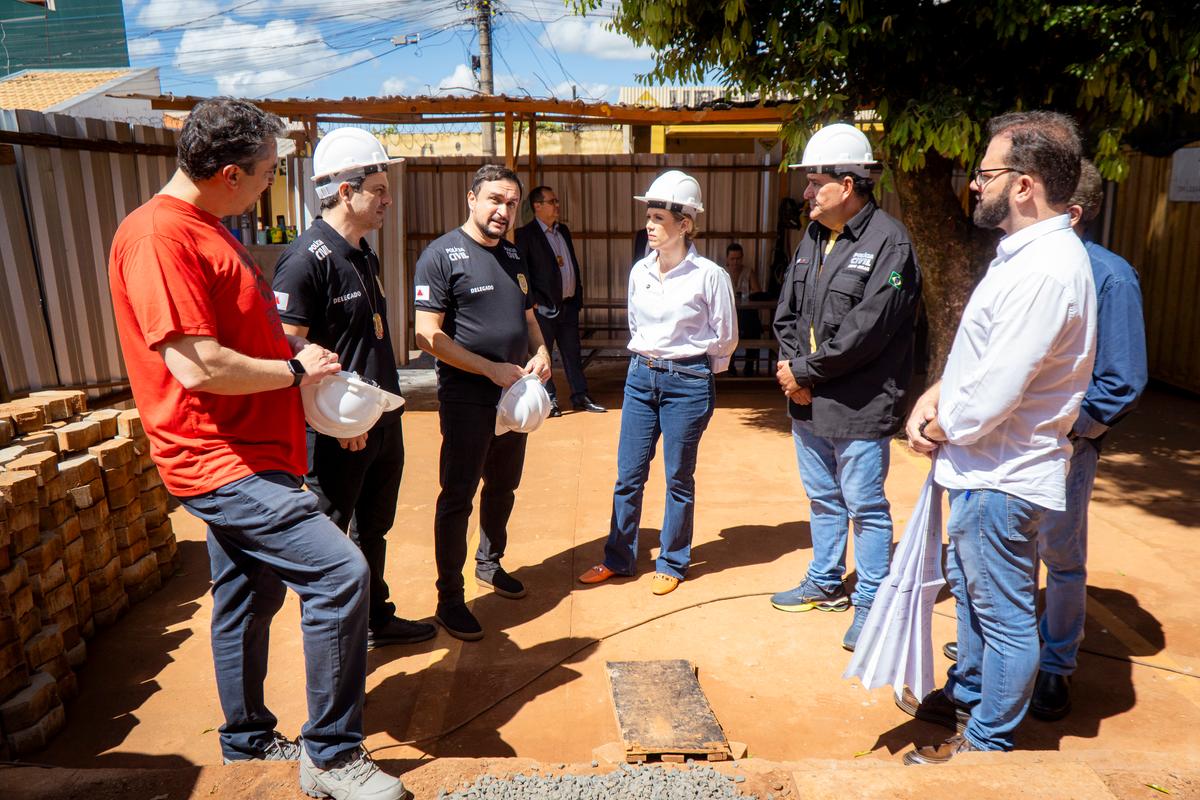 Prefeita Elisa, com o presidente da Cãmara Ismar Marão visitaram a obra no fim do mês de março (Foto/Divulgação)