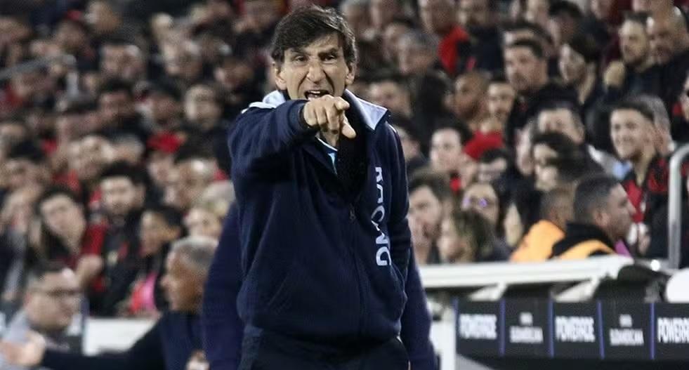 O Racing do técnico Gustavo Costas começou melhor neste inicio de Sul-americana (Foto/Divulgação/Racing)