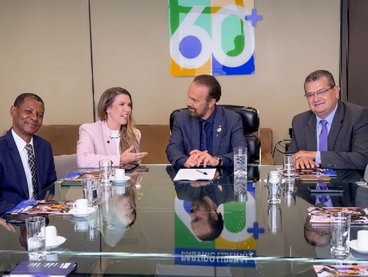 (Foto/Reprodução/Instagram/@elisauberaba)