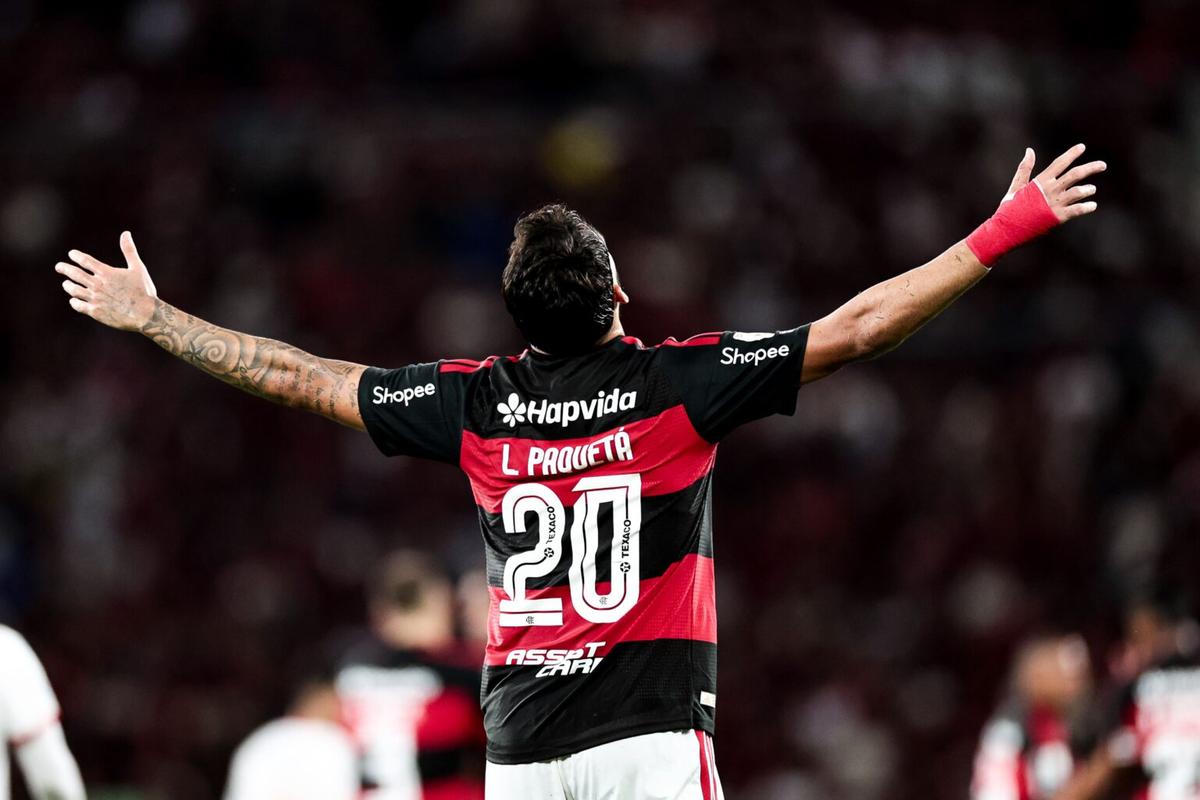 Arrascaeta e Lucas Paquetá (Foto) marcam em vitória com homenagem a Oscar Schmidt (Foto/Adriano Fontes/Flamengo)