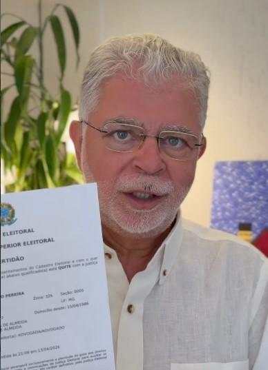 Ex-prefeito Anderson Adauto usou suas redes sociais para divulgar a ausência de qualquer débito com a Justiça Eleitoral e a sua condição de disputar as eleições este ano (Foto/Reprodução)