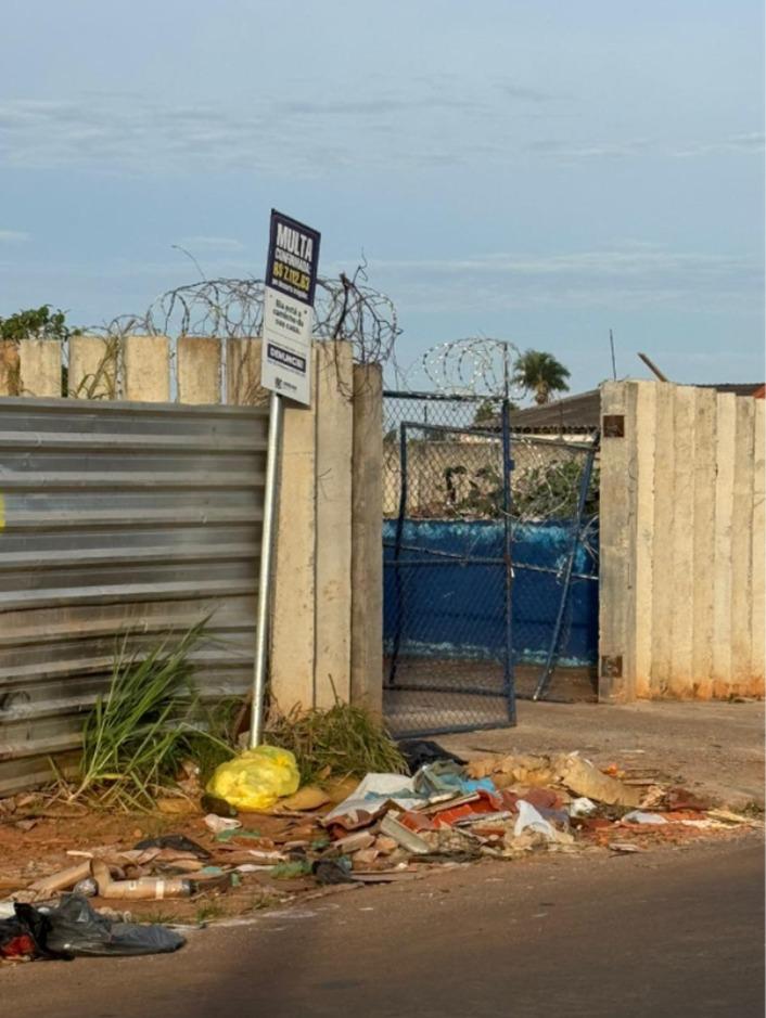 Questionada pelo JM, a Sesurb alega que os moradores dos bairros citados na região Leste de Uberaba são atendidos pelo ecoponto na rua Alaska, nos Estados Unidos; o local é alvo constante de denúncias de descarte irregular e mato alto (Foto/Divulgação)