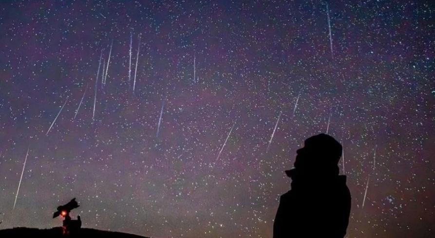 Chuva de meteoros Líridas terá pico em 22 de abril (Foto/Genevieve de Messieres/Shutterstock.)