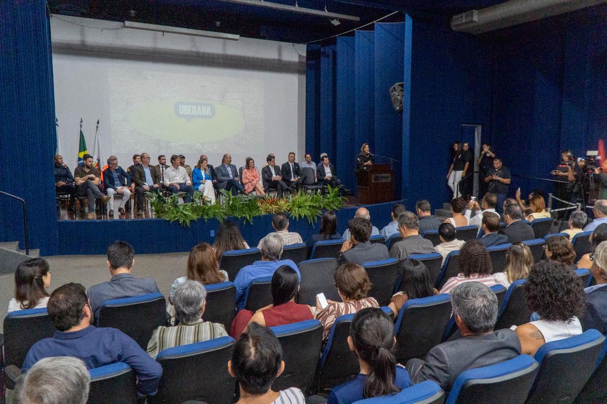 Solenidade de instalação da capital de Minas em Uberaba ontem no auditório do Centro Administrativo Municipal (Foto/Alfredo Neto/PMU)