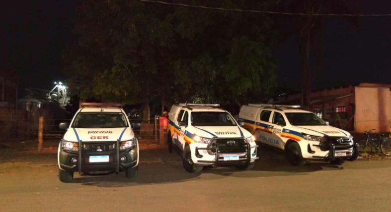 Suspeitos mortos em confronto eram investigados por possível ligação com organização criminosa, segundo a PM (Foto/Reprodução/TV Paranaíba)