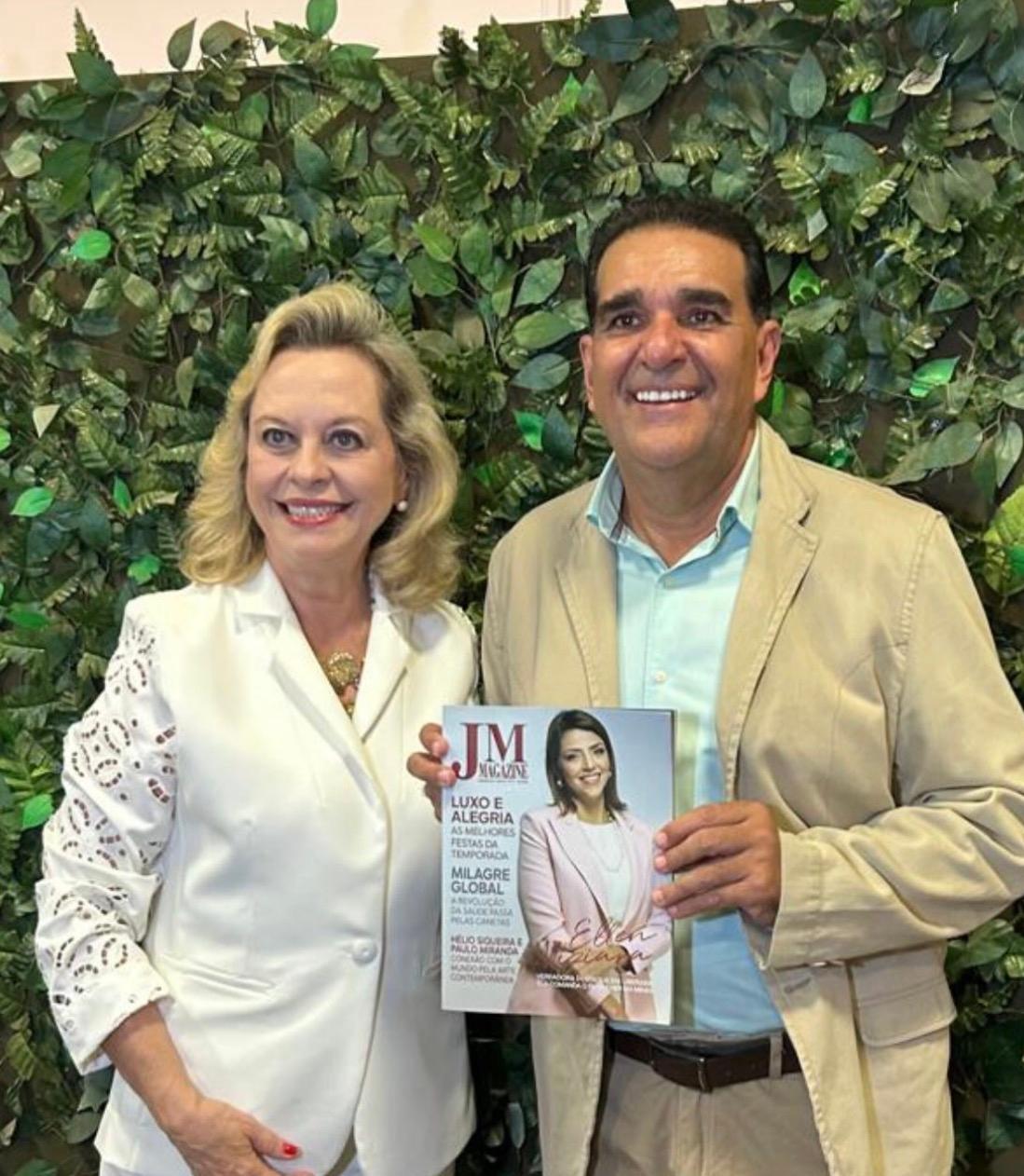 O vereador Ismar Marão prestigiou o lançamento da 91ª JM Magazine. Na foto, ao lado de Lídia Prata (Foto/Arquivo pessoal)