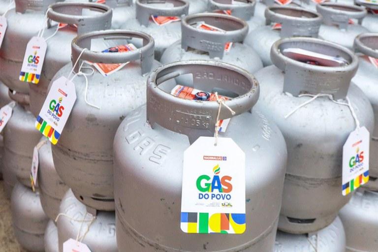 Governo reajusta valores do Gás do Povo para ampliar oferta e mitigar impactos externos. Medida integra pacote para reduzir efeitos do conflito no Oriente Médio, ampliar adesão de revendas e garantir acesso ao gás de cozinha (Foto/Roberta Aline/MDS)