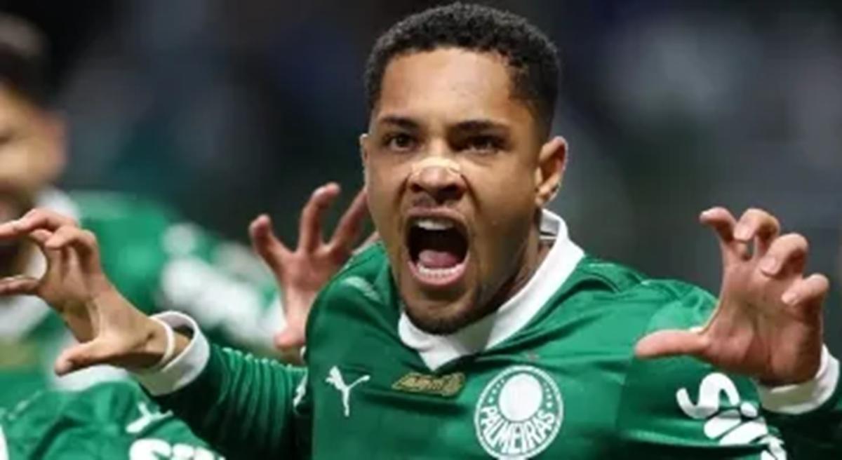 Palmeiras não terá Vitor Roque. Ele deverá passar por cirurgia, ficando fora até depois da Copa do Mundo (Foto/Cesar Greco – Palmeiras)