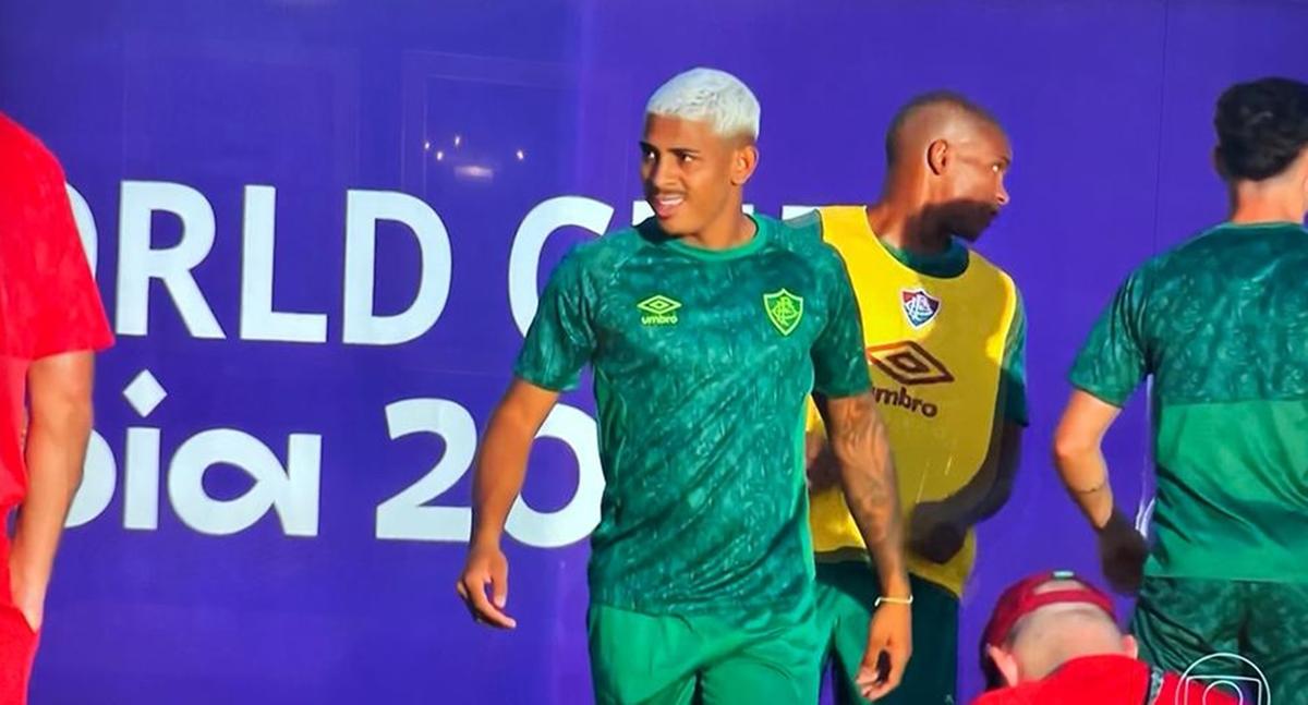 Atacante sai do banco e decide jogo no primeiro toque em partida marcada por atuação do goleiro adversário (Foto/TV Globo)