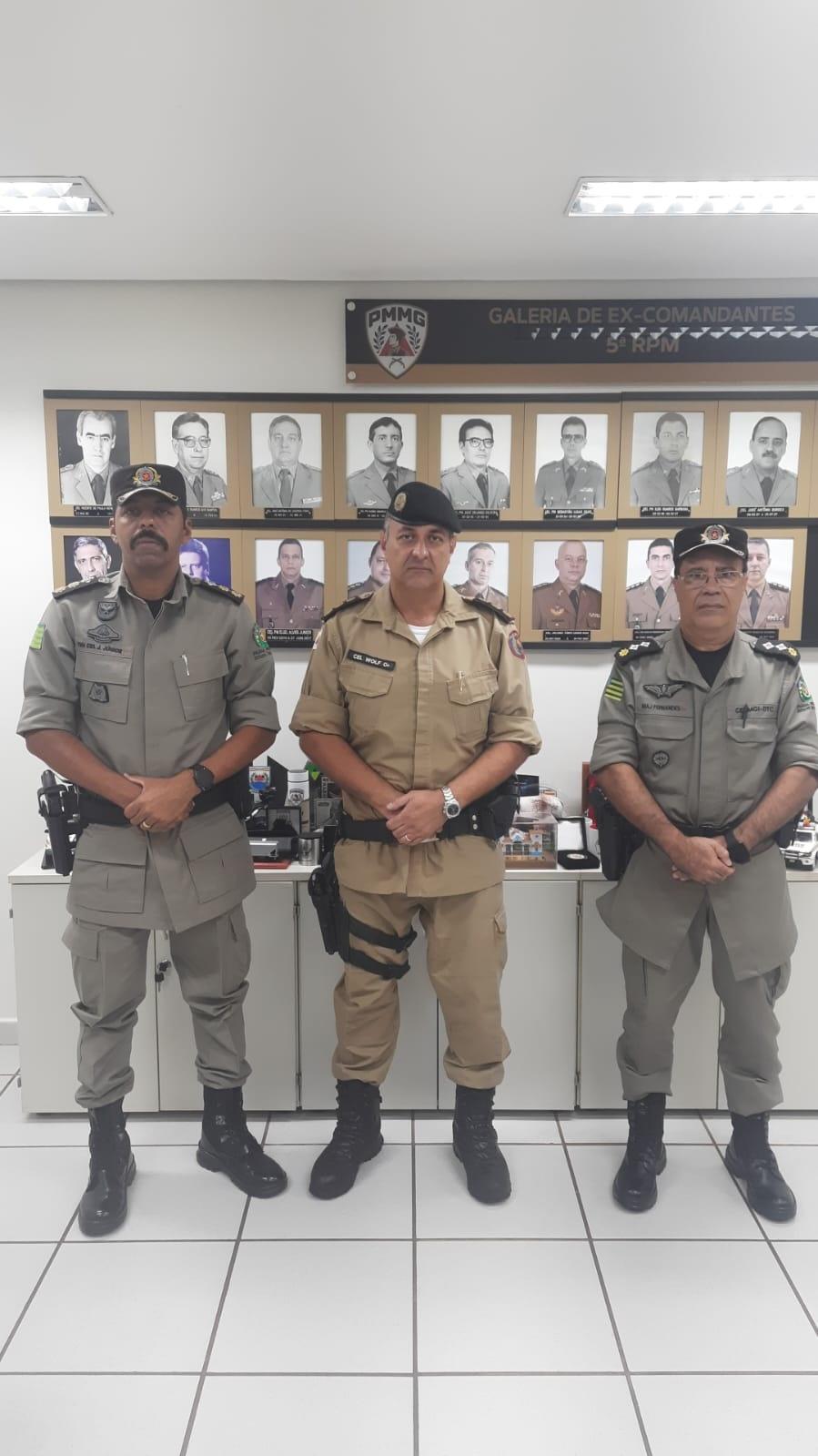 Oficiais das polícias militares de Minas Gerais e Goiás se reúnem em Uberaba para fortalecerem integração no combate ao crime interestadual na região da BR-050 (Foto/Divulgação)