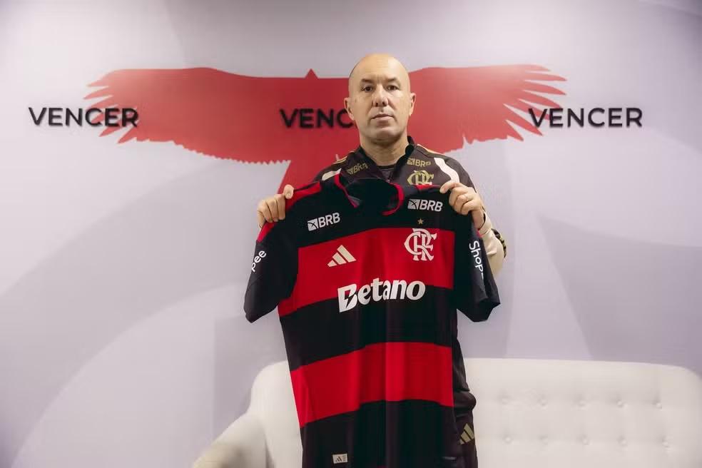 Técnico Leonardo Jardim joga hoje na Argentina em busca da campanha perfeita na Libertadores (Foto/Adriano Fontes/Flamengo)