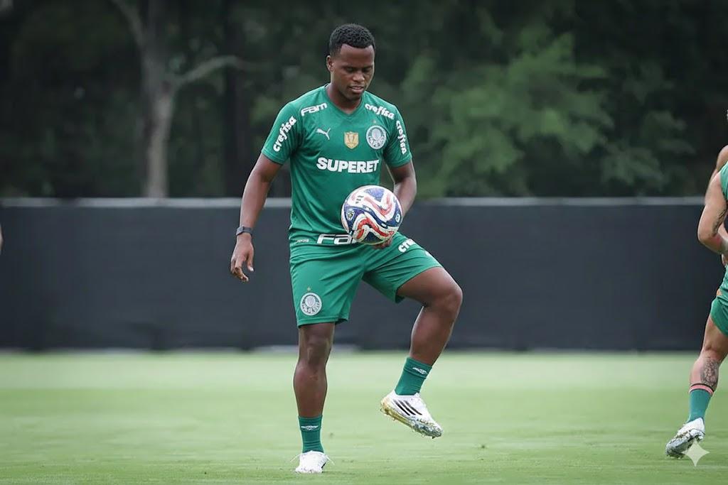 Jhon Arias marcou e colocou o time brasileiro em vantagem antes do intervalo (Foto/IA)