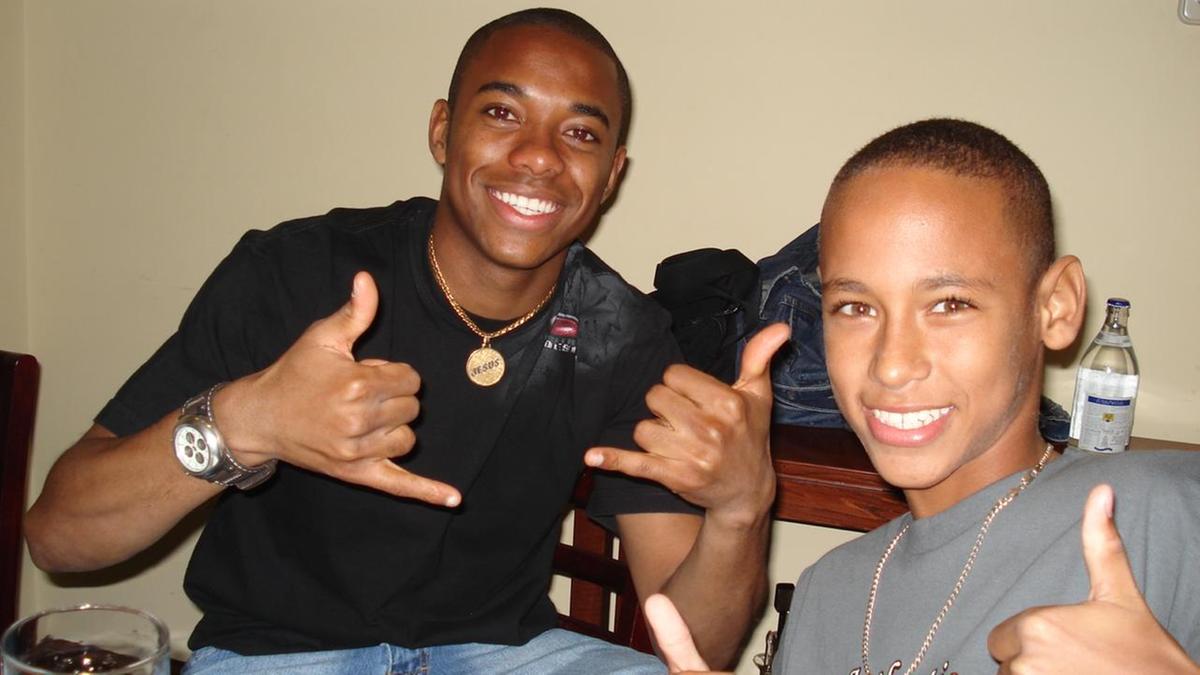Robinho pai teria reagido com indignação ao saber do caso com Robinho Jr com Neymar (Foto/Neymar Jr)
