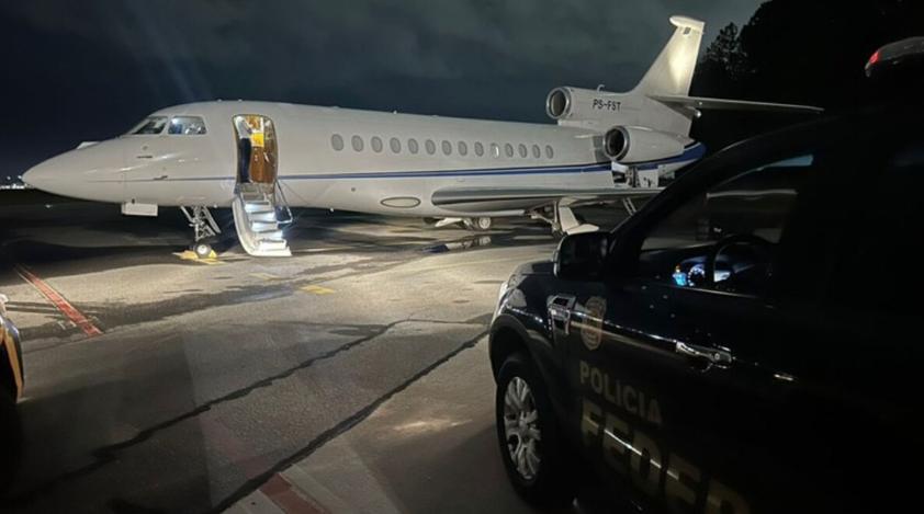 O jato em que Daniel Vorcaro embarcaria, pouco antes de ser preso: avião é um dos três em nome da empresa do banqueiro (Foto/Divulgação/Polícia Federal)