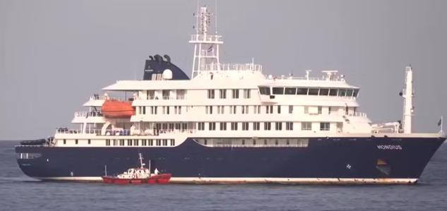 Barco evacua passageiros infectados de cruzeiro (Foto/Reuters)