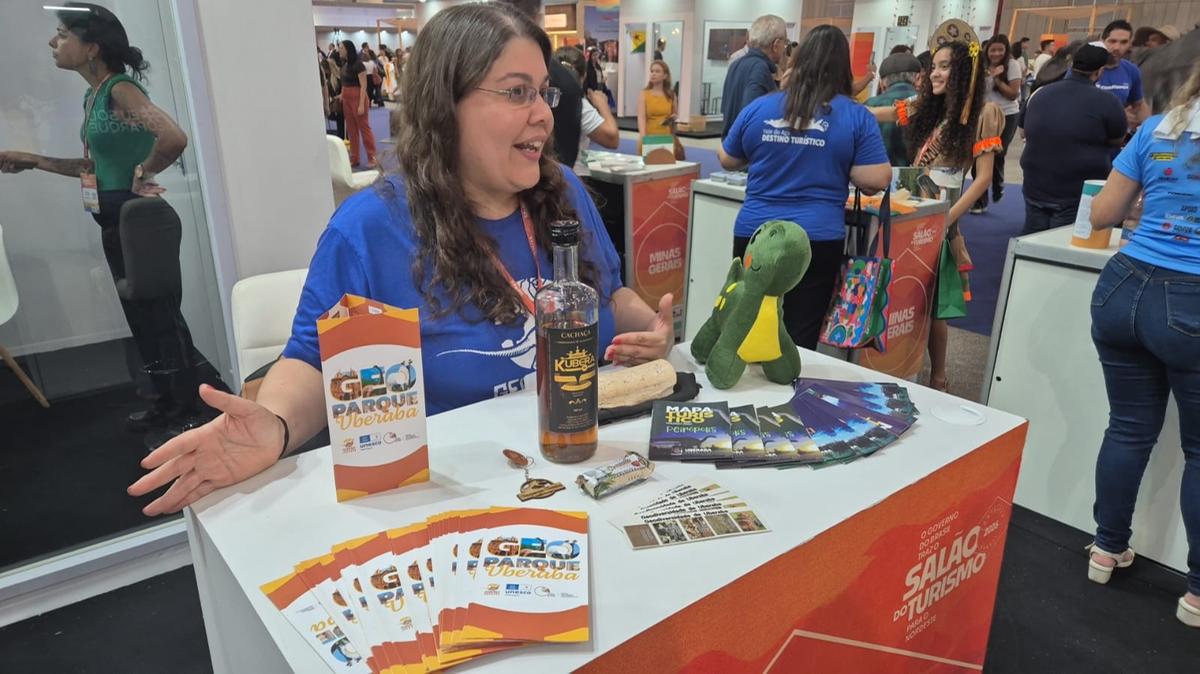 Gisele Barcelos, proprietária da agência de turismo receptivo “Achei no Triângulo”, representa Uberaba no estande de Minas Gerais (Foto/Divulgação)