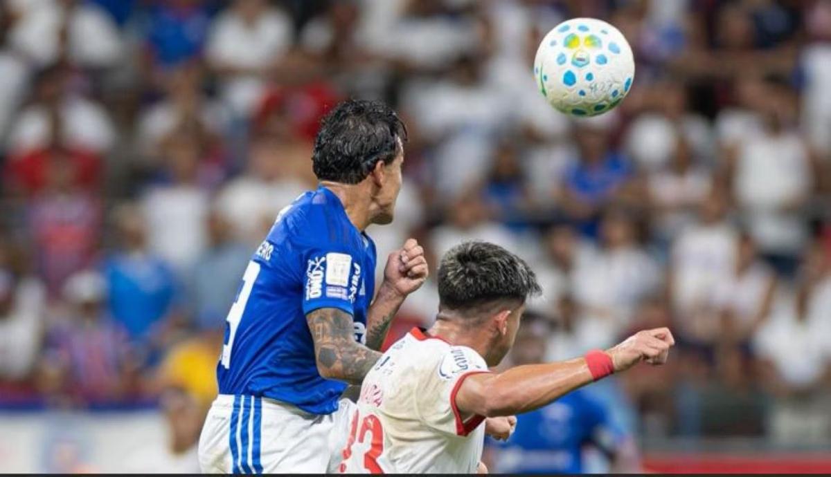 Bahia e Cruzeiro em duelo pelo Brasileirão 2026 (Foto/Celo Gil/Cruzeiro)